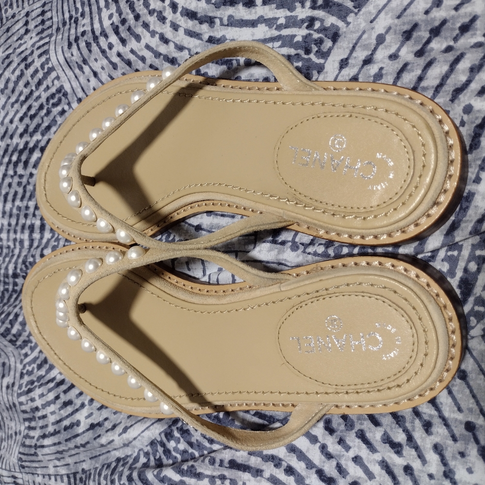 Chanel Women's Tan Sandals with Pearl Accents - Picture 6 of 7